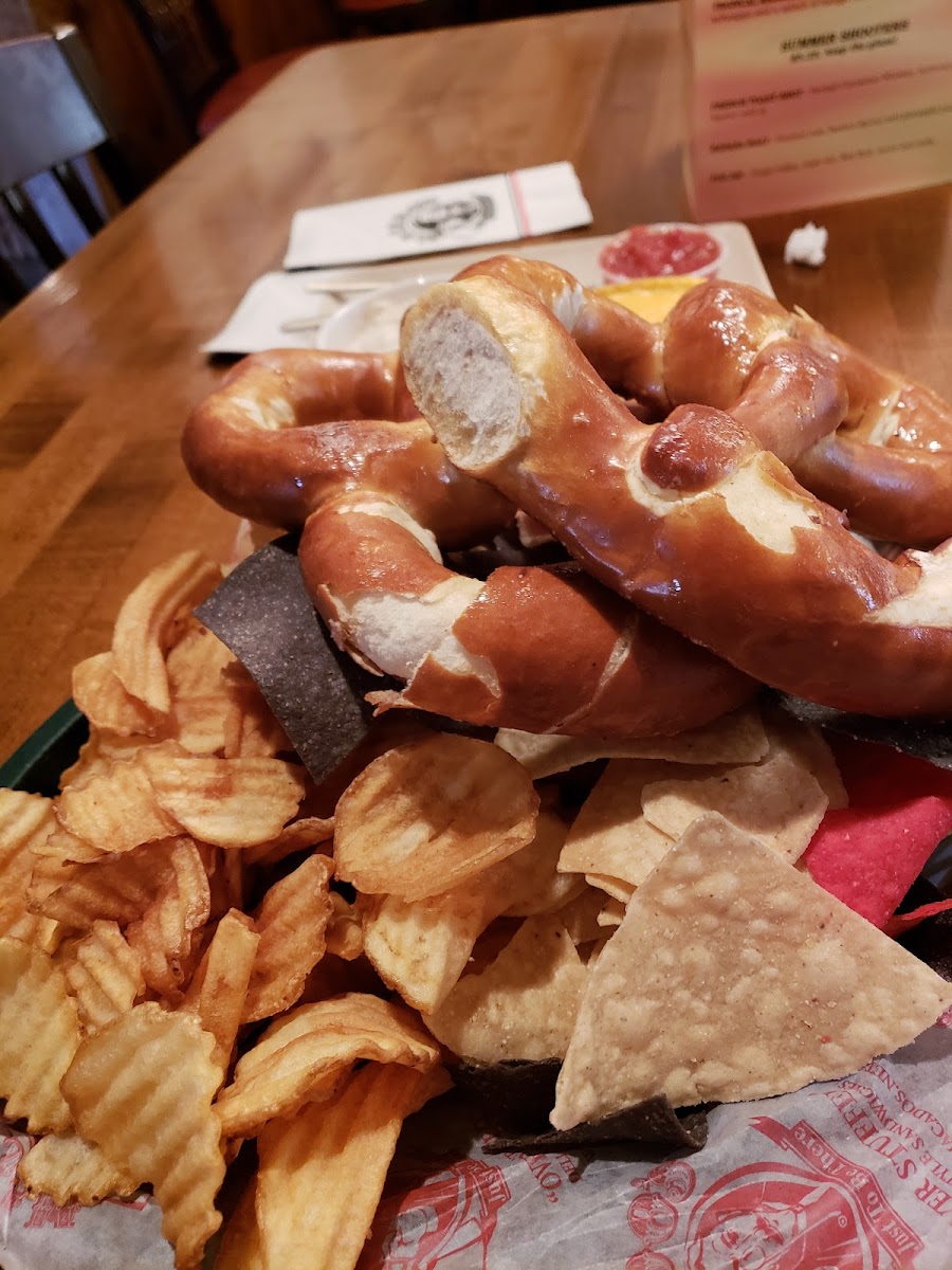 Macado's - Galax - Photo 8