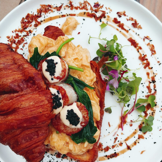 Toast Croissant