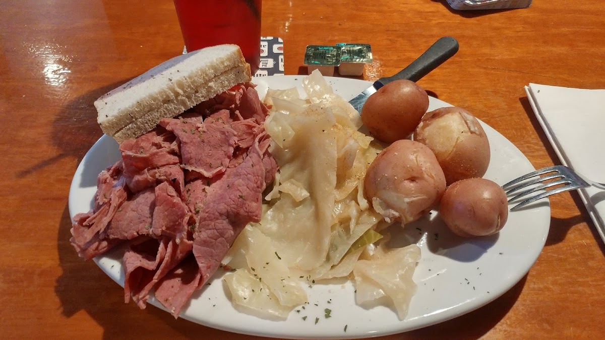 Kelly's Tavern - Bluffton - Photo 5