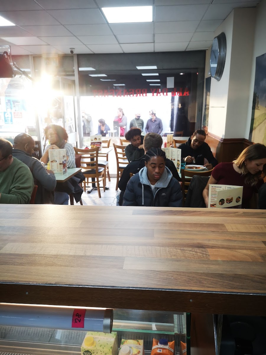 Adam's Cafe Croydon - Photo 7
