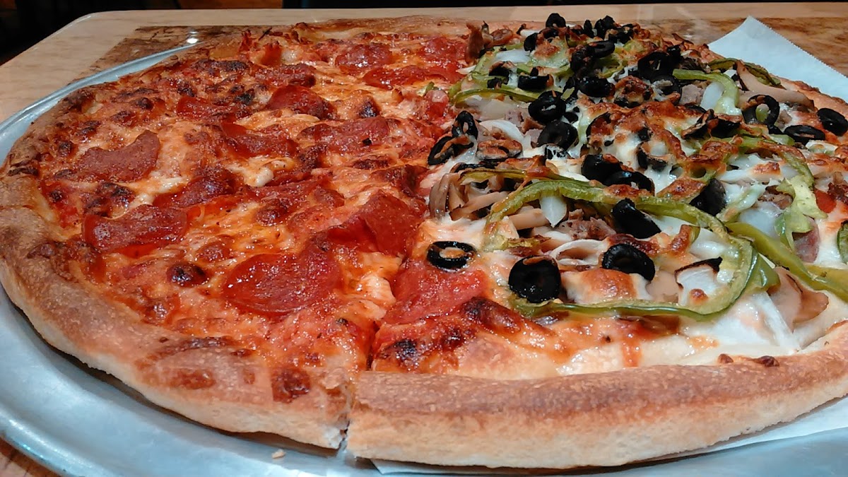 Plaza Pizza - Rehoboth - Photo 7