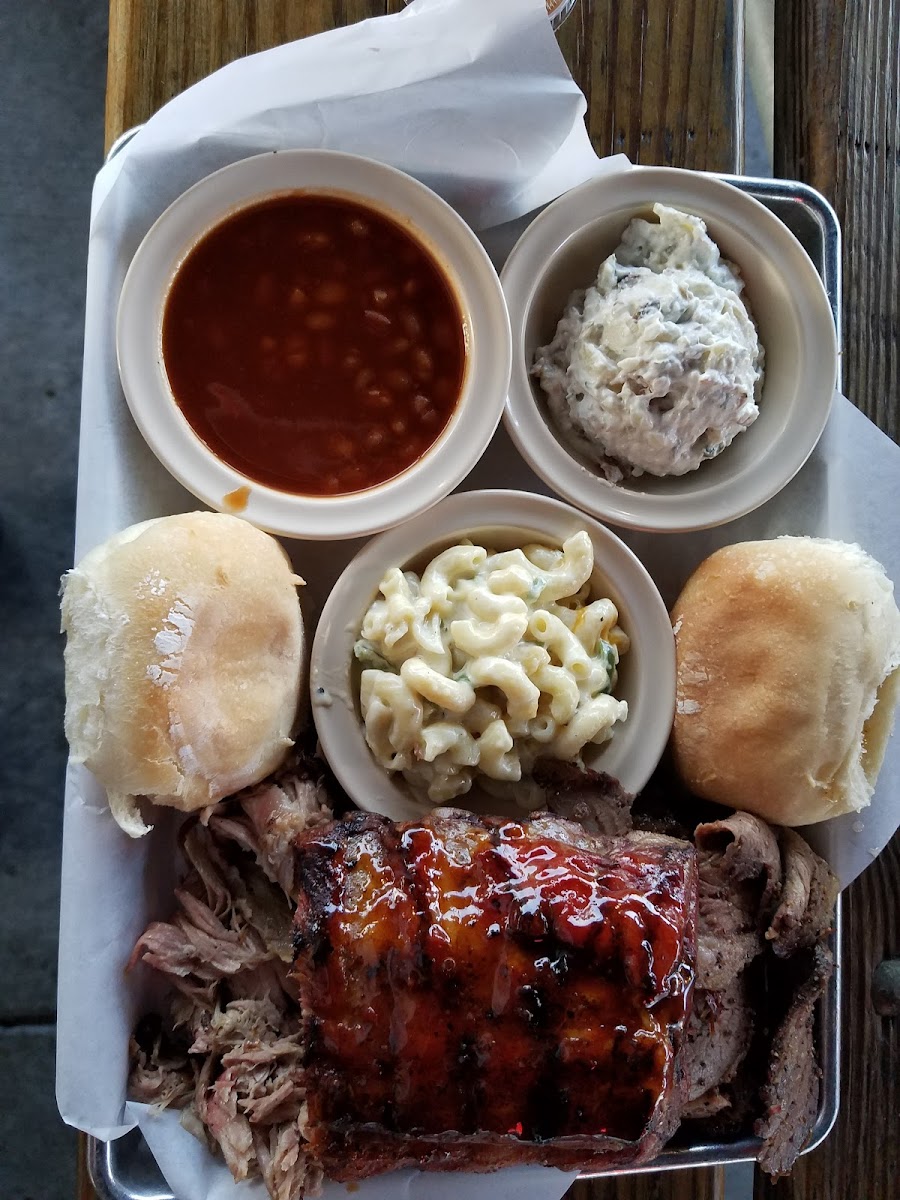 Whole Hog Café - Albuquerque - Photo 4