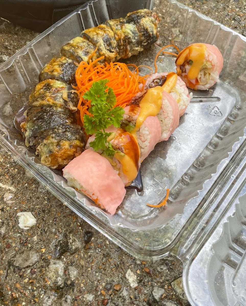 Sushi House - Lebanon - Photo 8