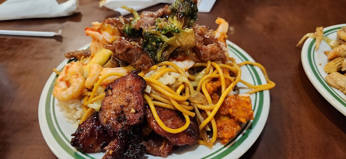 East Buffet - Houston - Photo 4