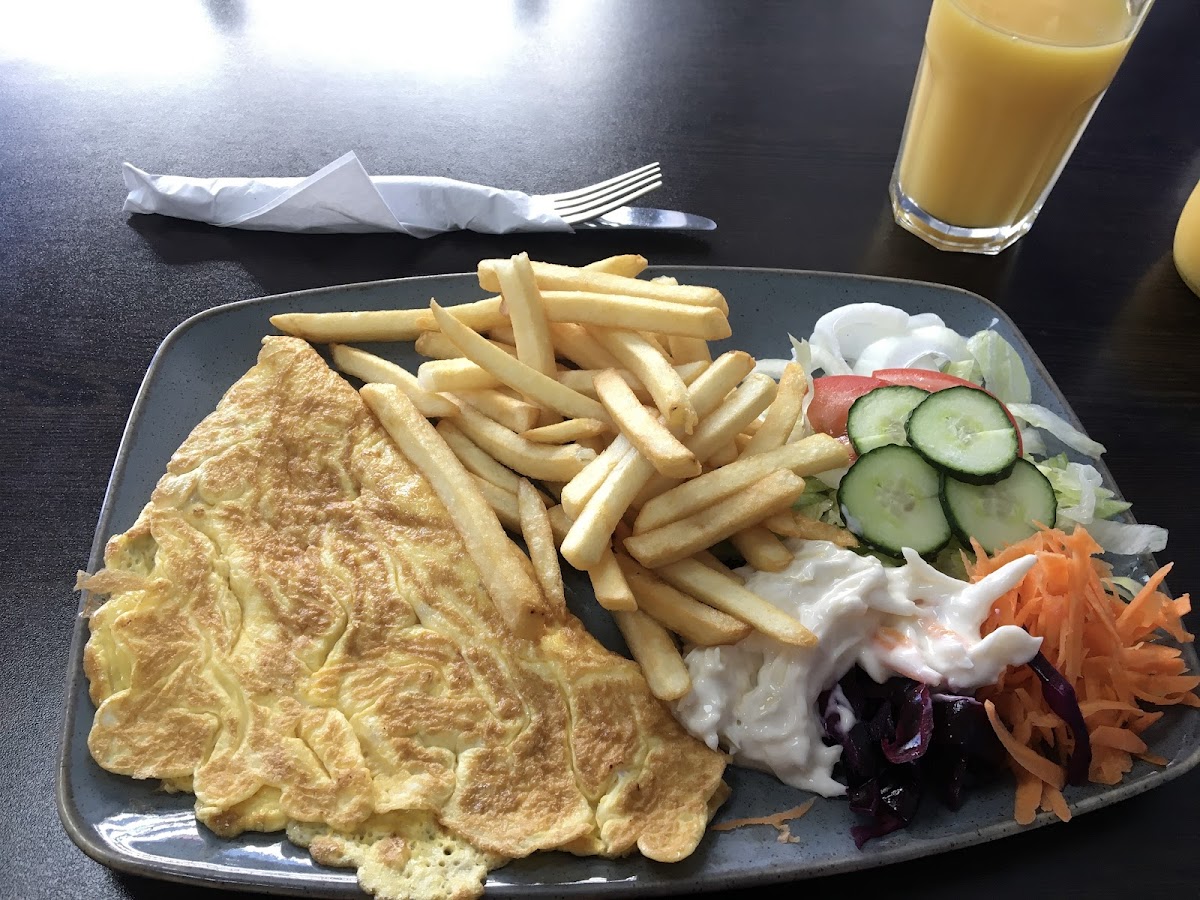 Station Cafe - 795 London Rd - Photo 3
