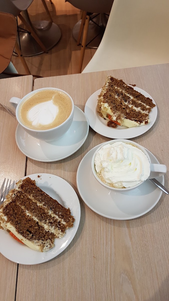 M&S Cafe - Leicester LE19 1HQ - Photo 4