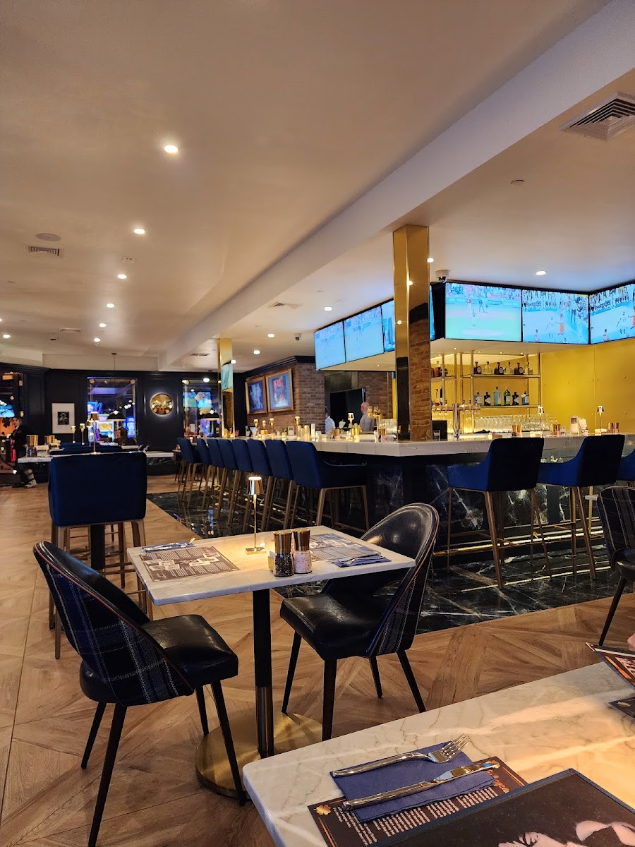 Lucky's - Seabrook - Photo 3