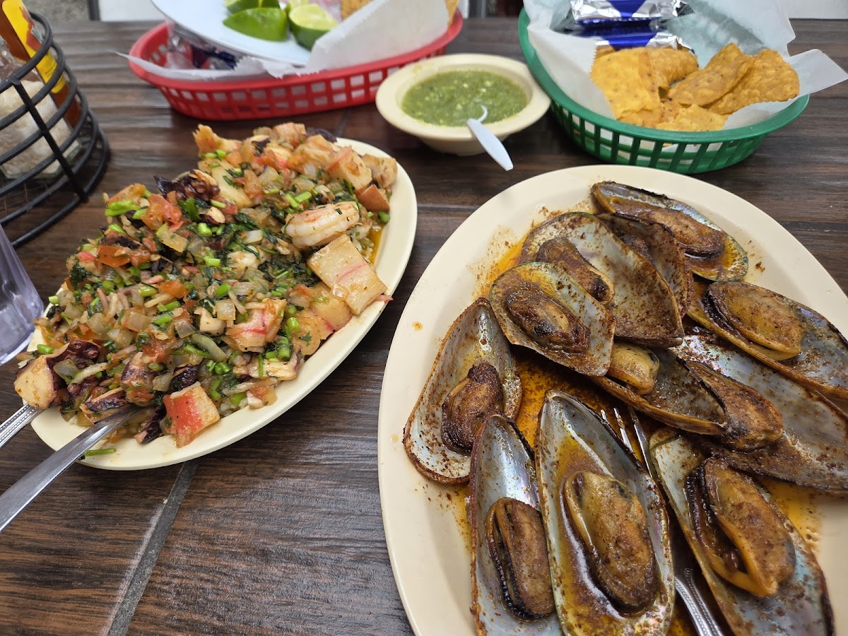 La Palapa - Chicago - Photo 3