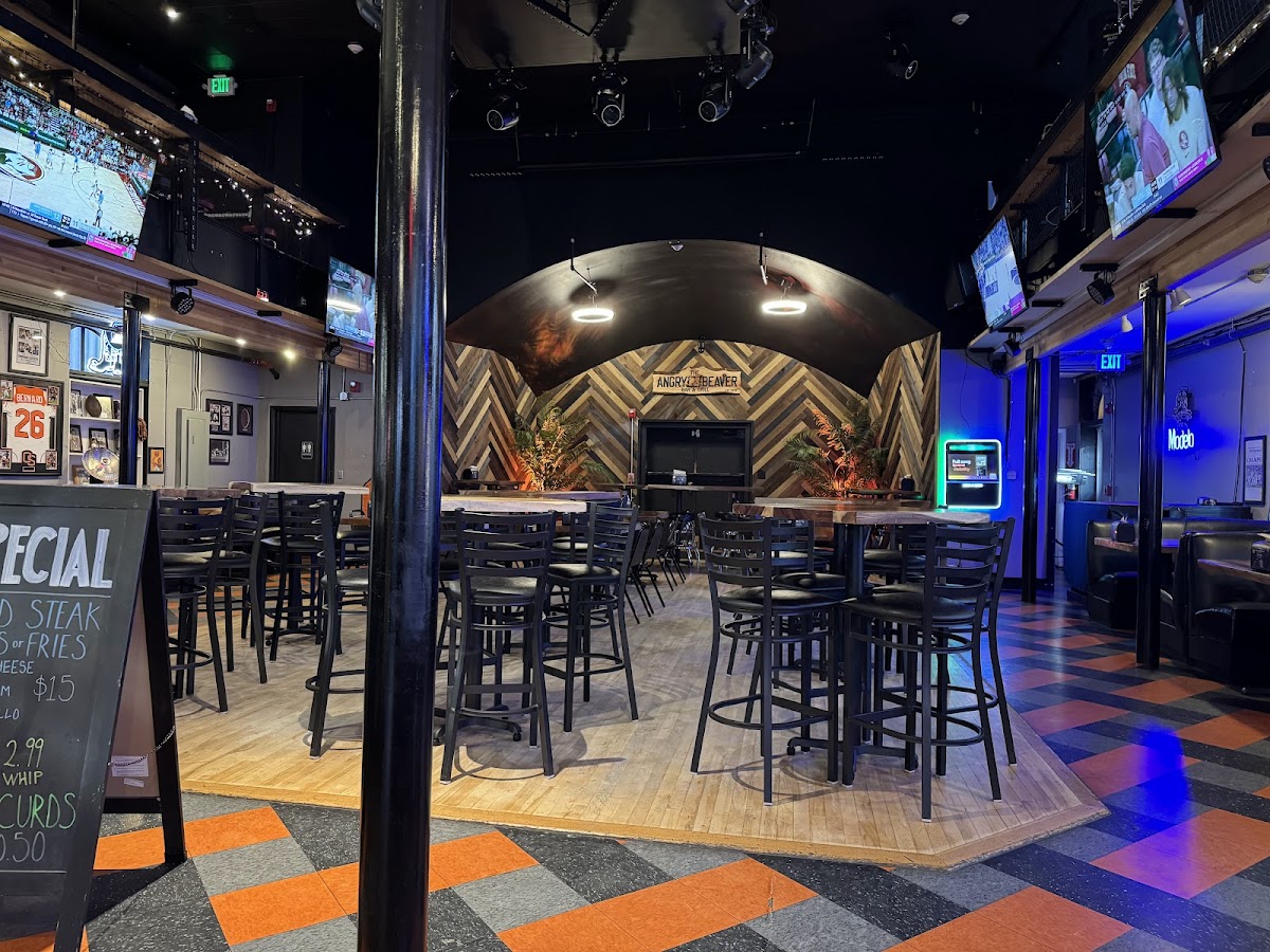 The Angry Beaver Bar & Grill - Photo 2