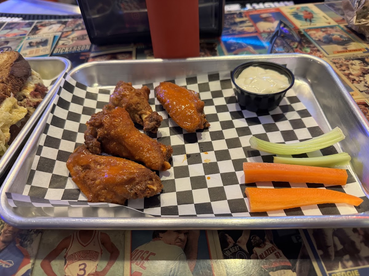 The Angry Beaver Bar & Grill - Photo 3
