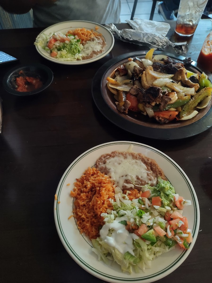 Cazadores Mexican Restaurant - Monticello - Photo 4