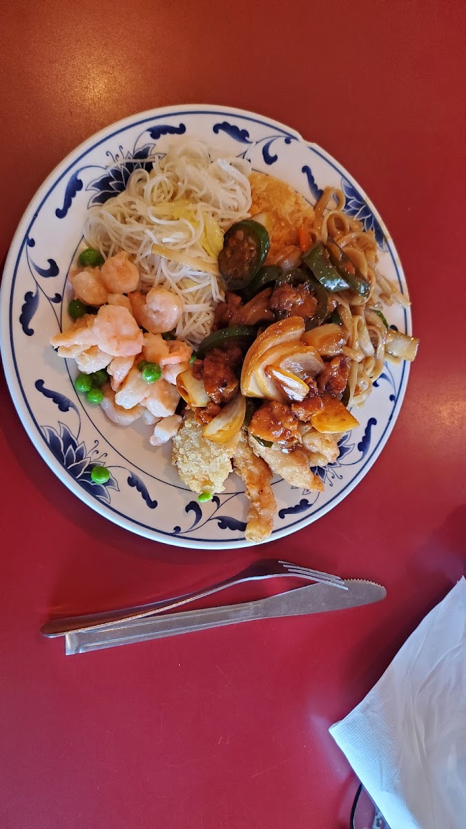 Great China Chinese Restaurant - Photo 4