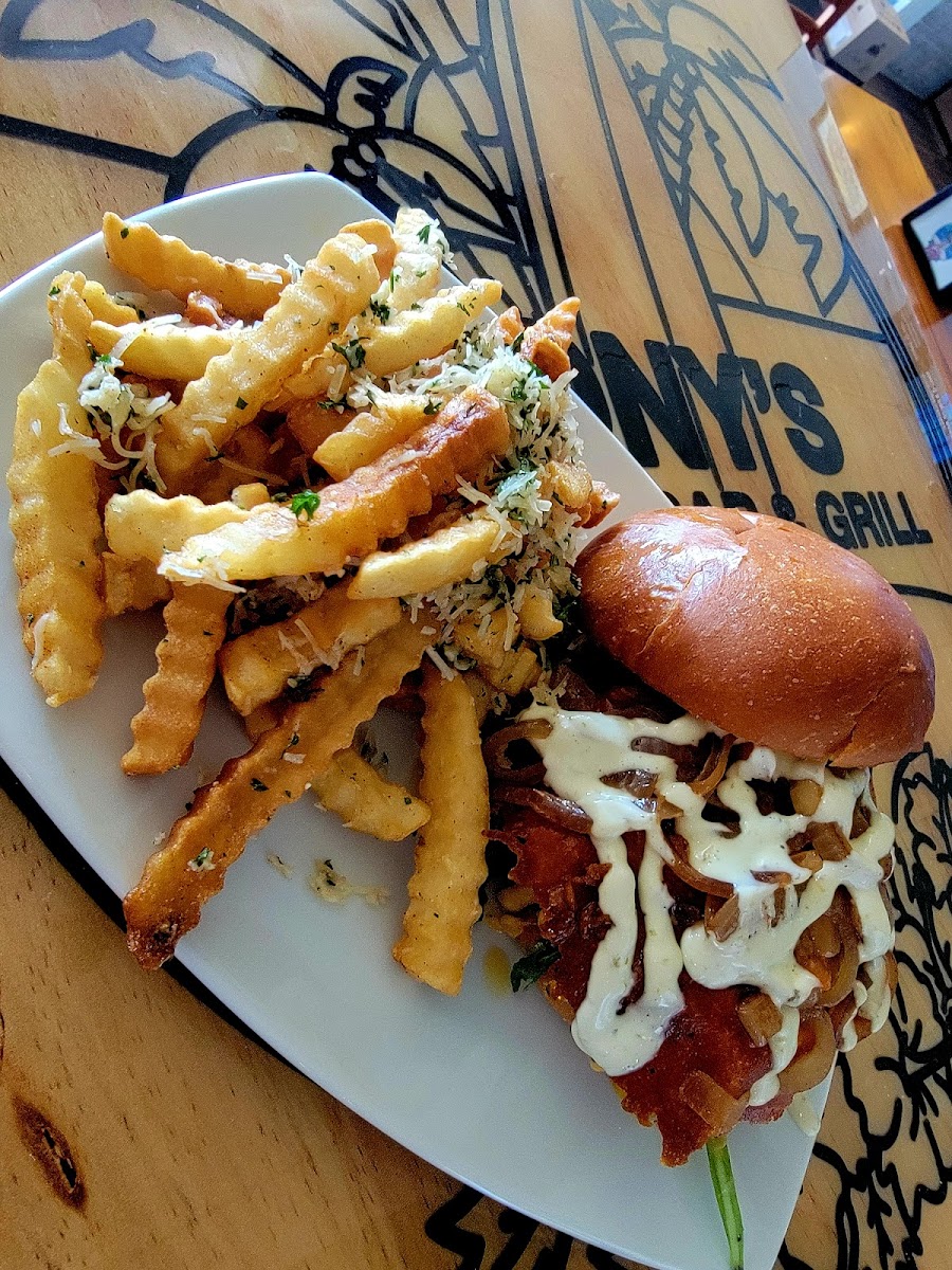Tony's Sports Bar and Grill - Photo 2