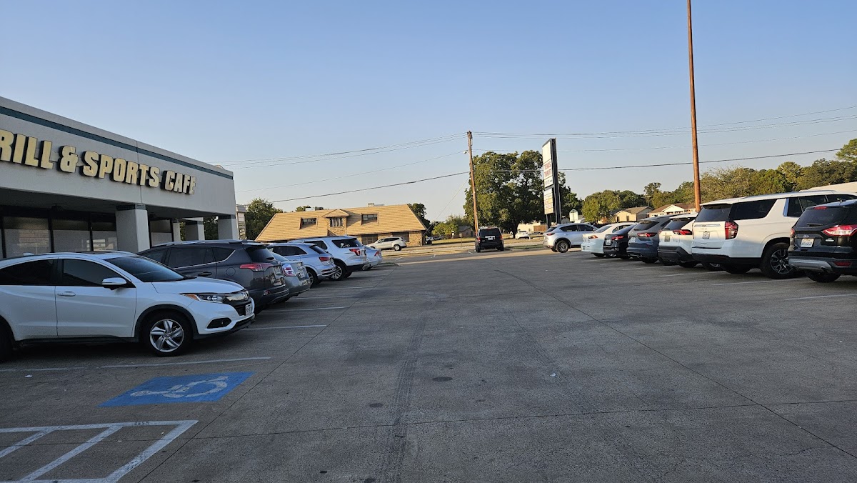 Witten's Grill and Sports Cafe - Photo 3
