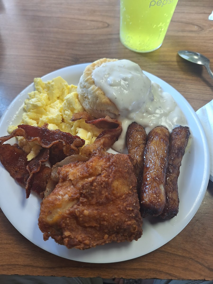 Ryan’s Restaurant & Catering - Photo 2