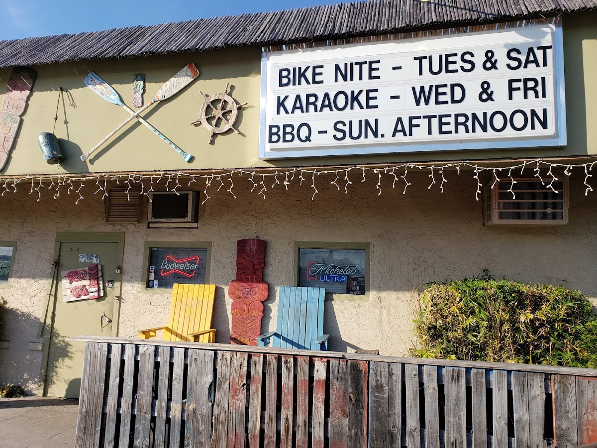Red Tiki Bar and Grill