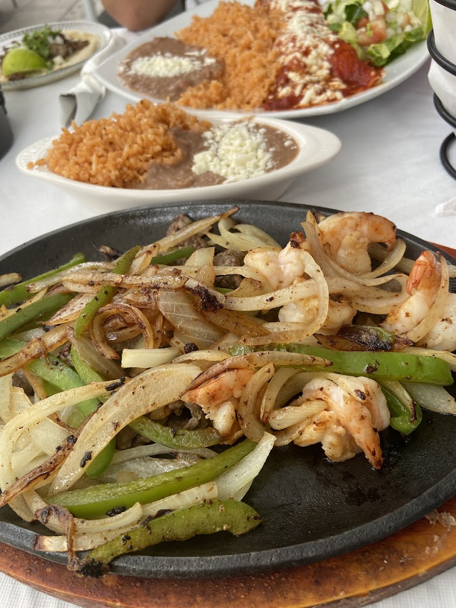 Salsa Brava Mexican Grill - Photo 5