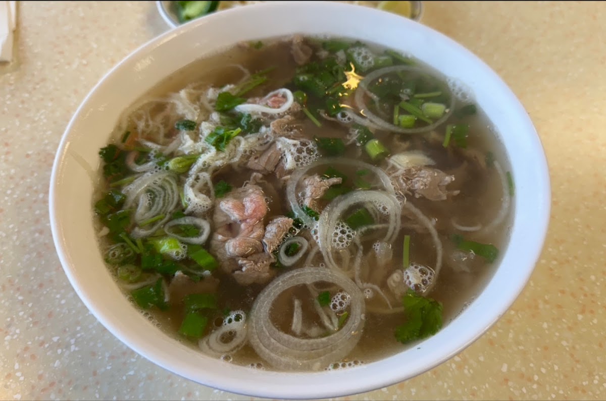 Phở Tái Bellevue Vietnamese Restaurant - Photo 4