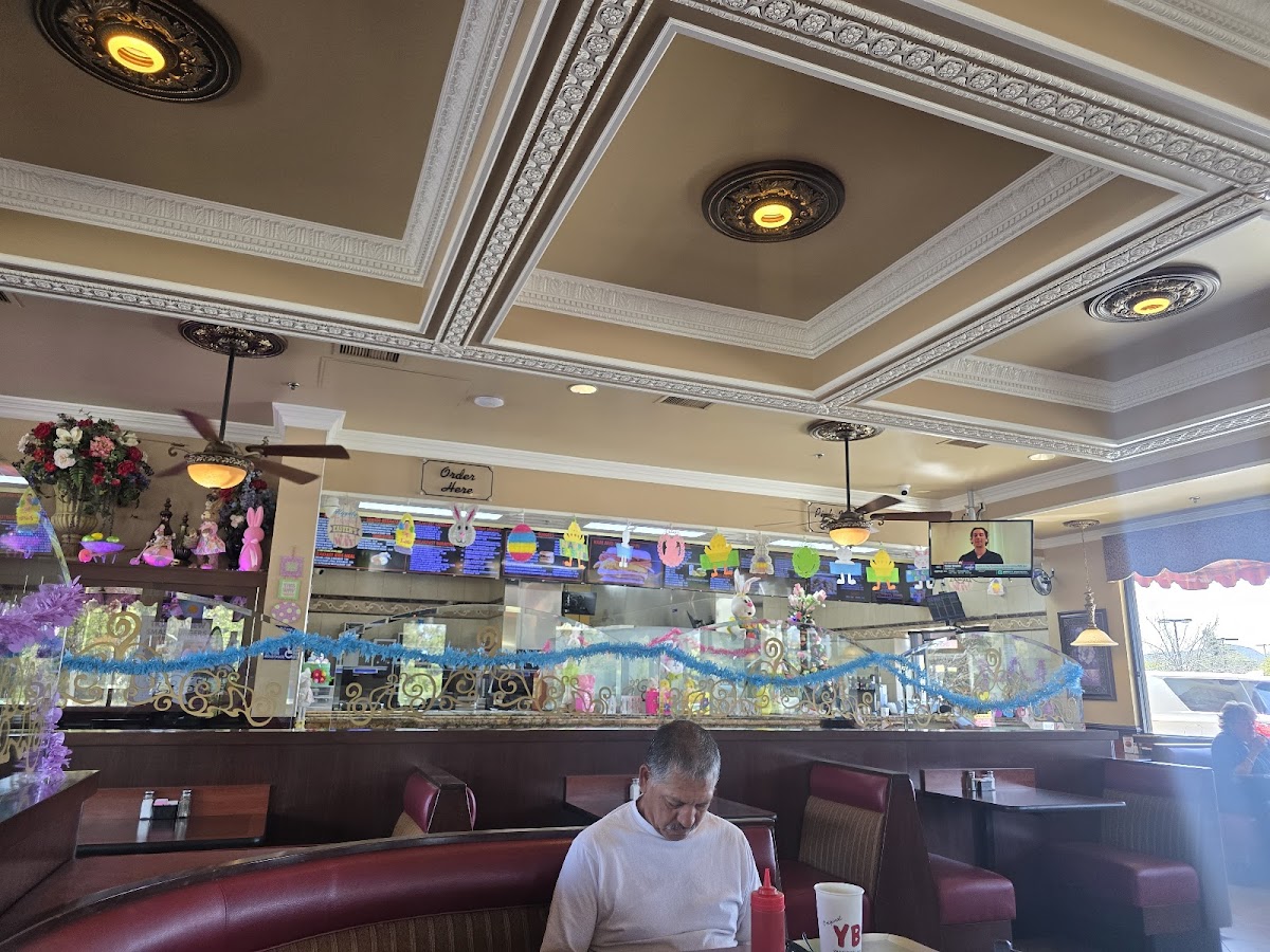 Yellow Basket Restaurant Wildomar - Photo 3