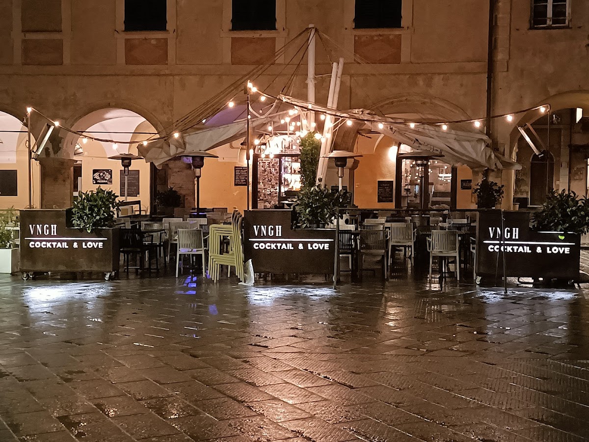 Café Van Gogh - Photo 3