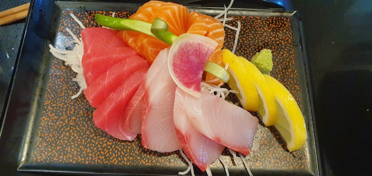 Sushi Honba Burleigh Waters - Photo 7