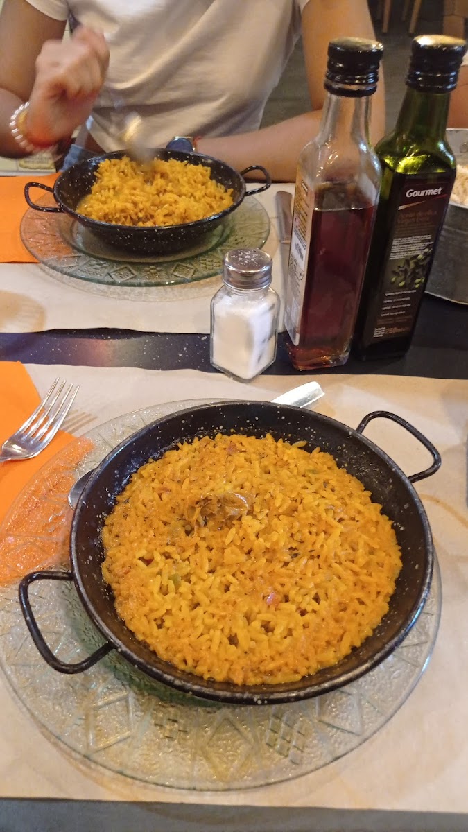 La Morcilla Restaurante y Tapas - Photo 4