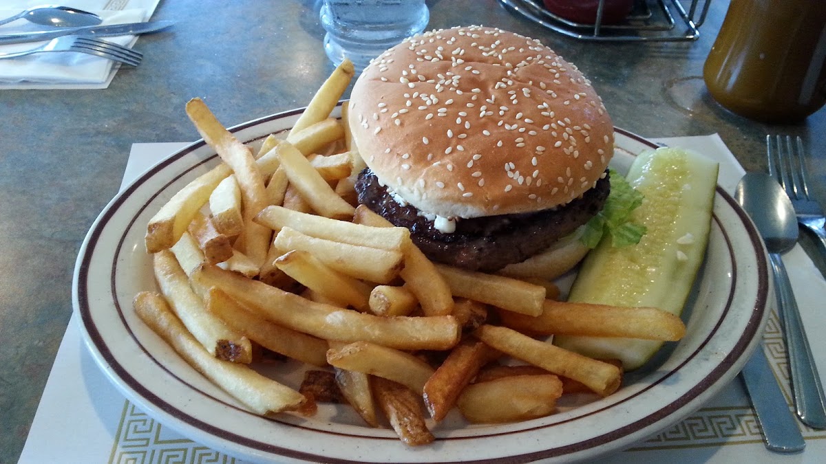 Sunset Family Restaurant Waukesha - Photo 4