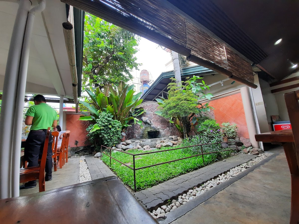 Chicken Sari-Sari Restaurant - Photo 9