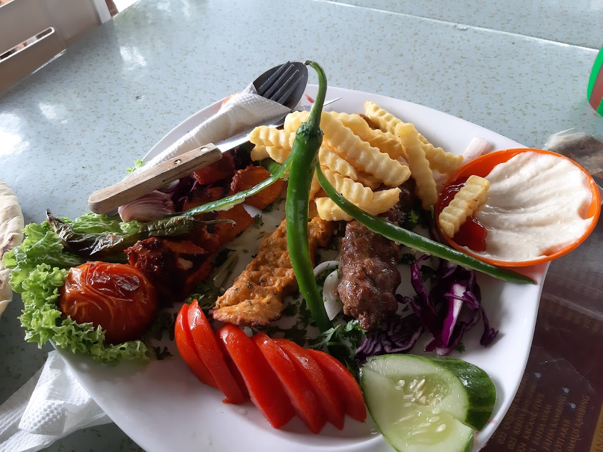 Bread & Olive restaurant - Photo 9