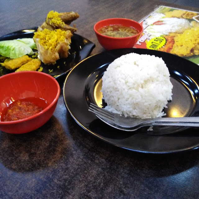 Nasi Ayam Penyet
