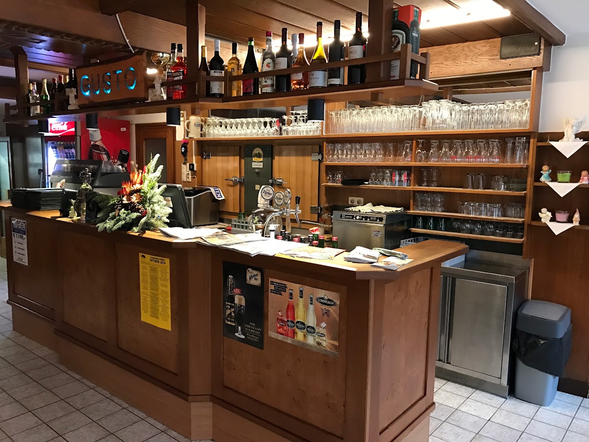 NEMO GUSTO Restaurant