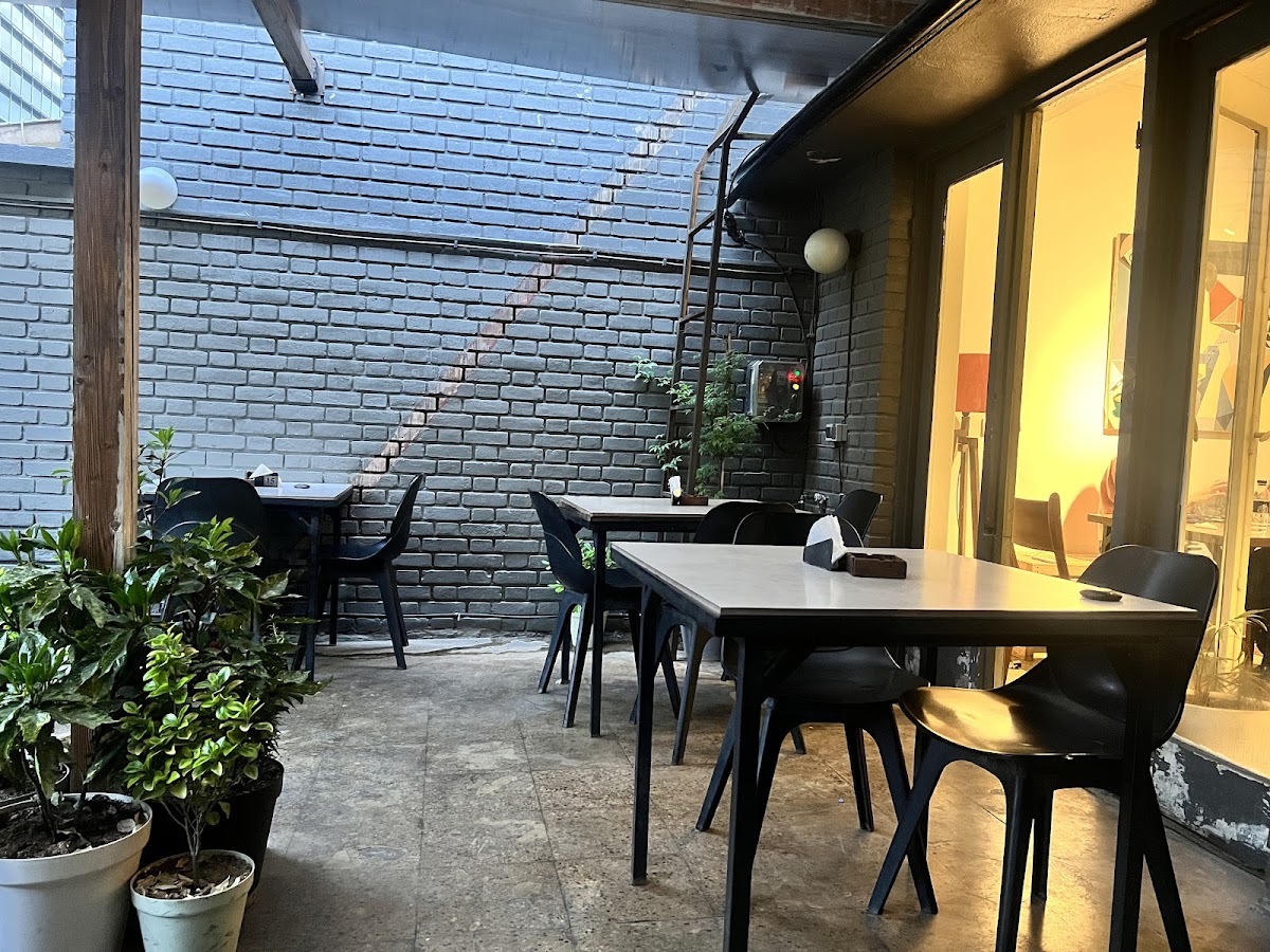 Manza Cafe - Photo 3