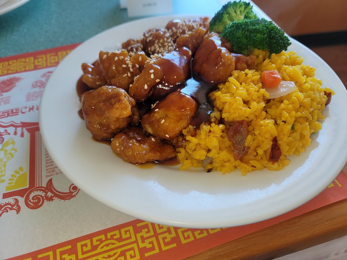 Super Wok - Photo 1
