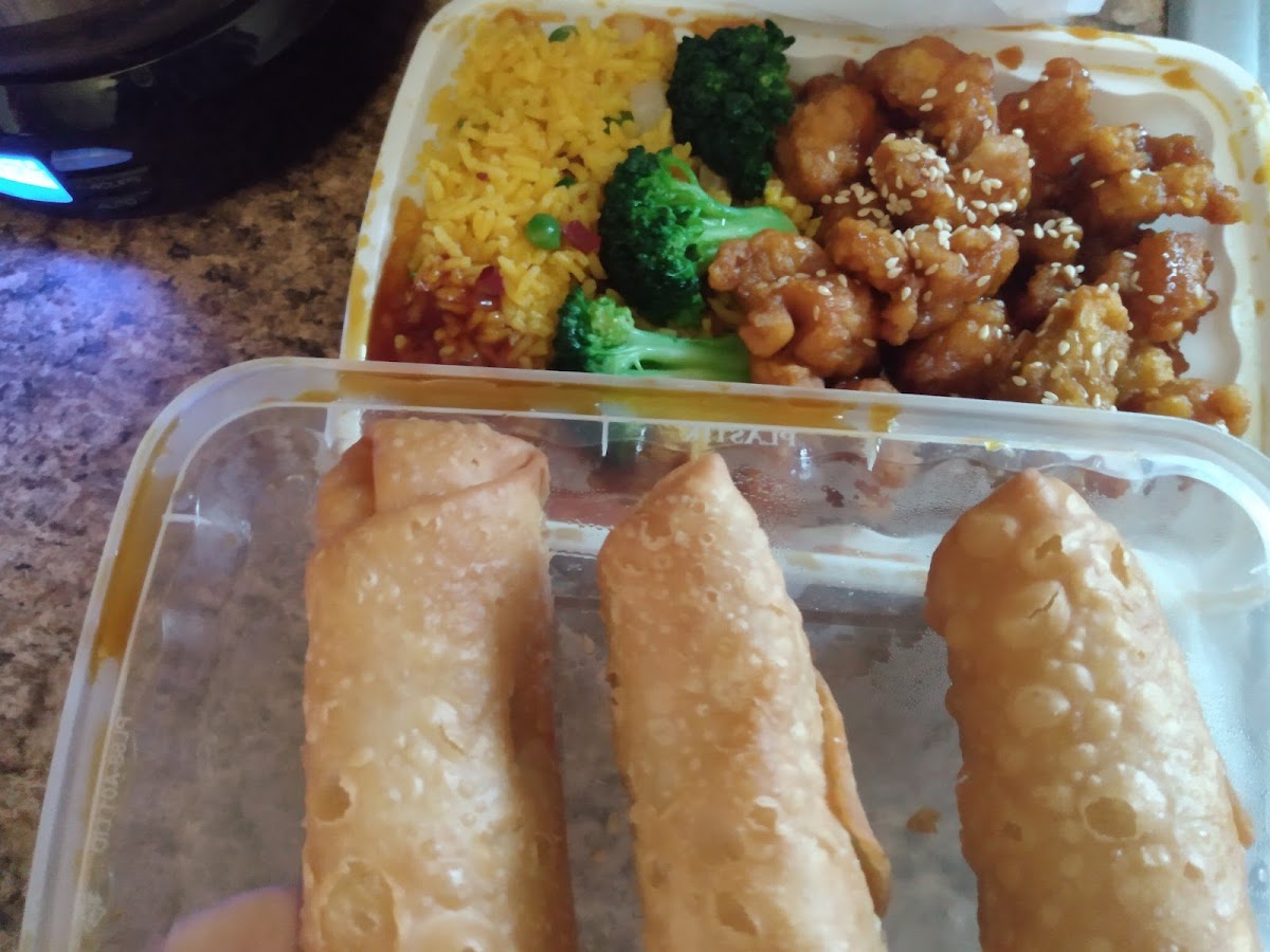 Super Wok - Photo 4