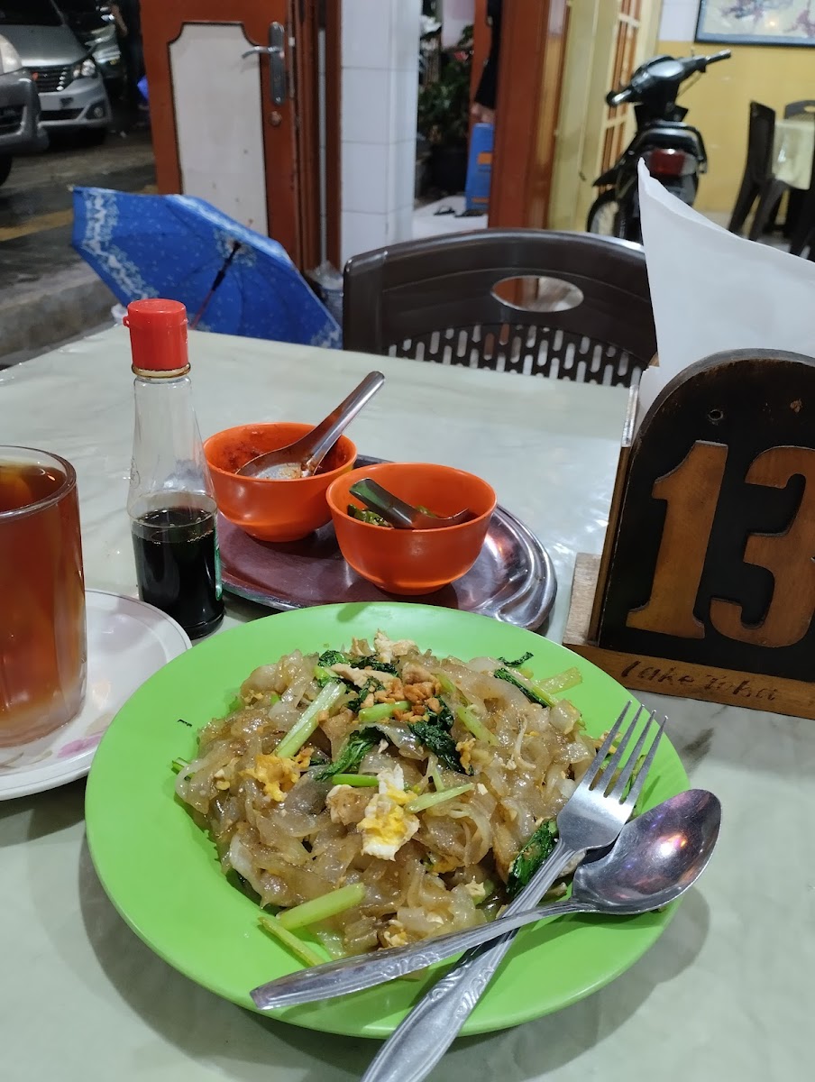 Hotel and Restaurant Singgalang - Photo 1