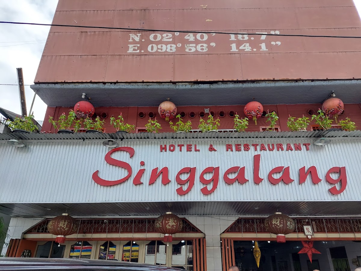 Hotel and Restaurant Singgalang - Photo 2