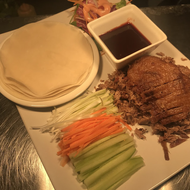 Fragrant Duck with Pancakes
