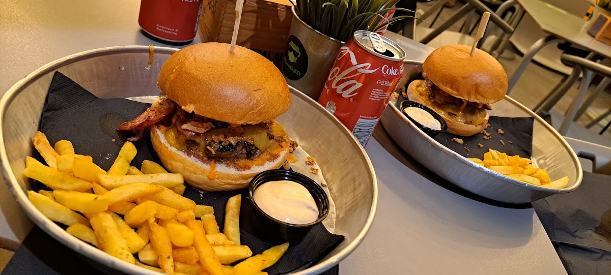 GREEN MONKEY NOSOLOBURGERS - Photo 6