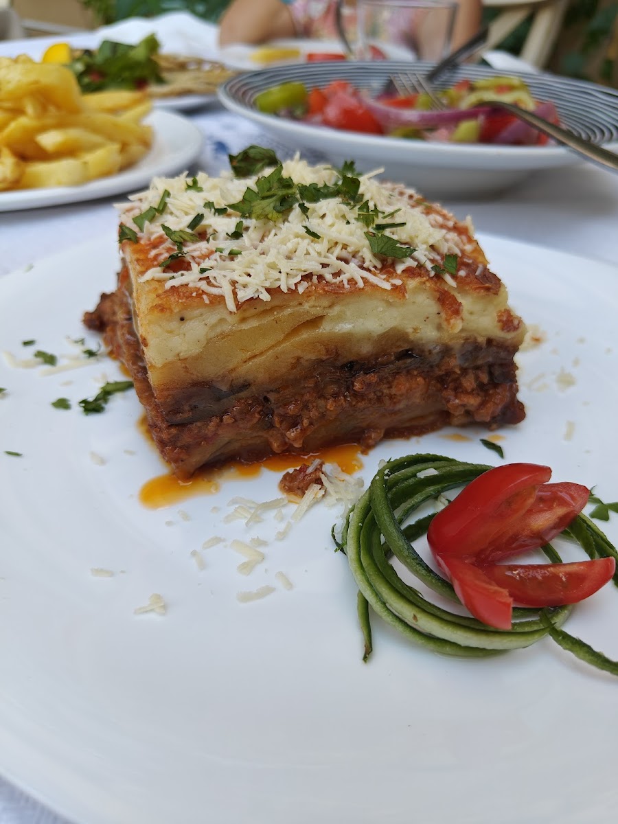 Mylos Restaurant - Photo 9