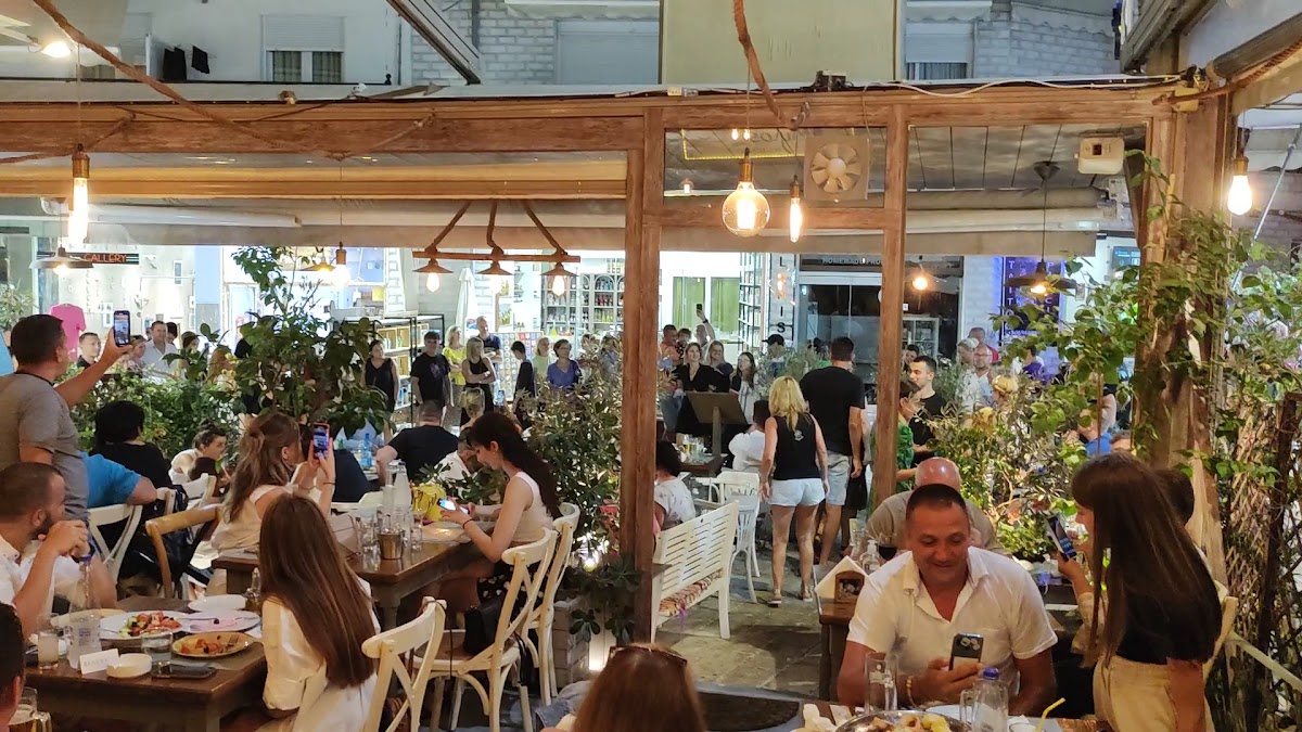 Mylos Restaurant - Photo 1