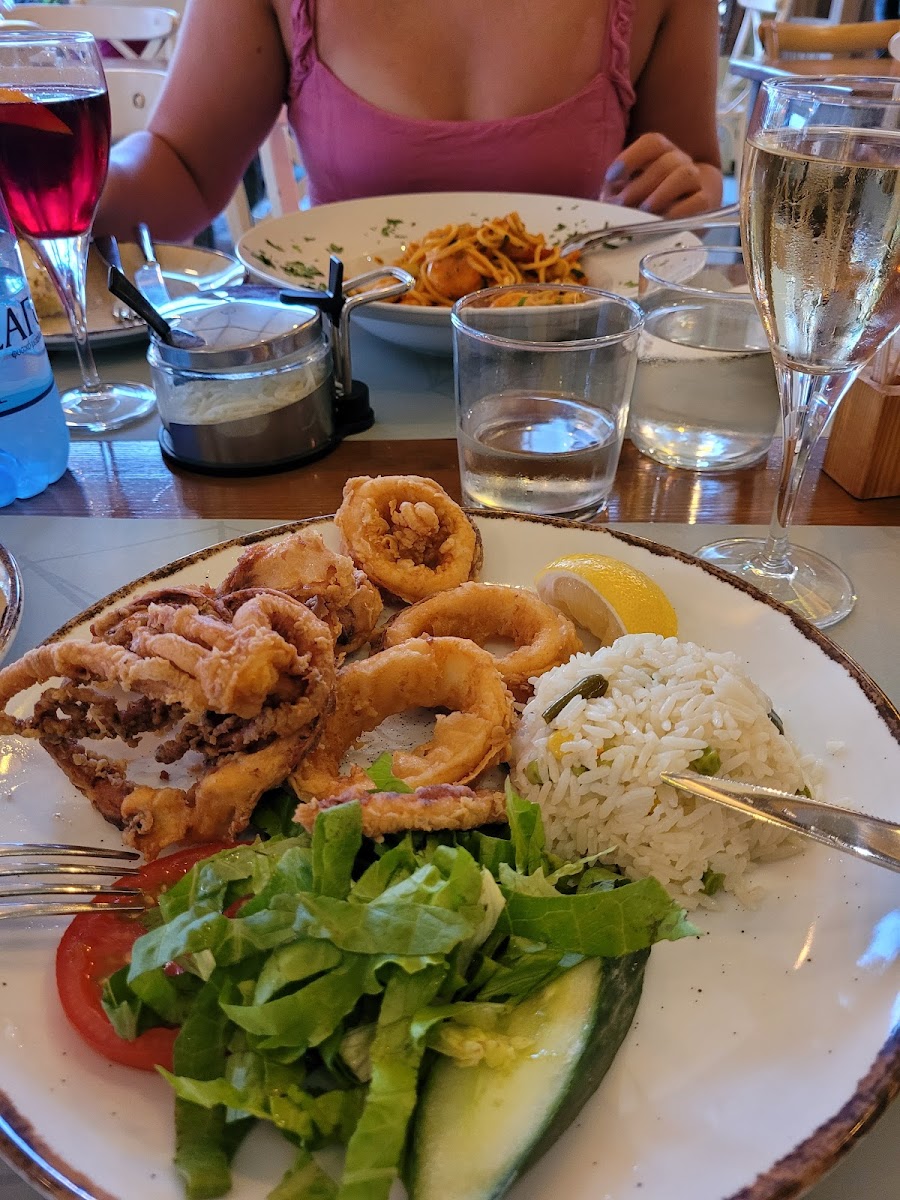 Mylos Restaurant - Photo 4