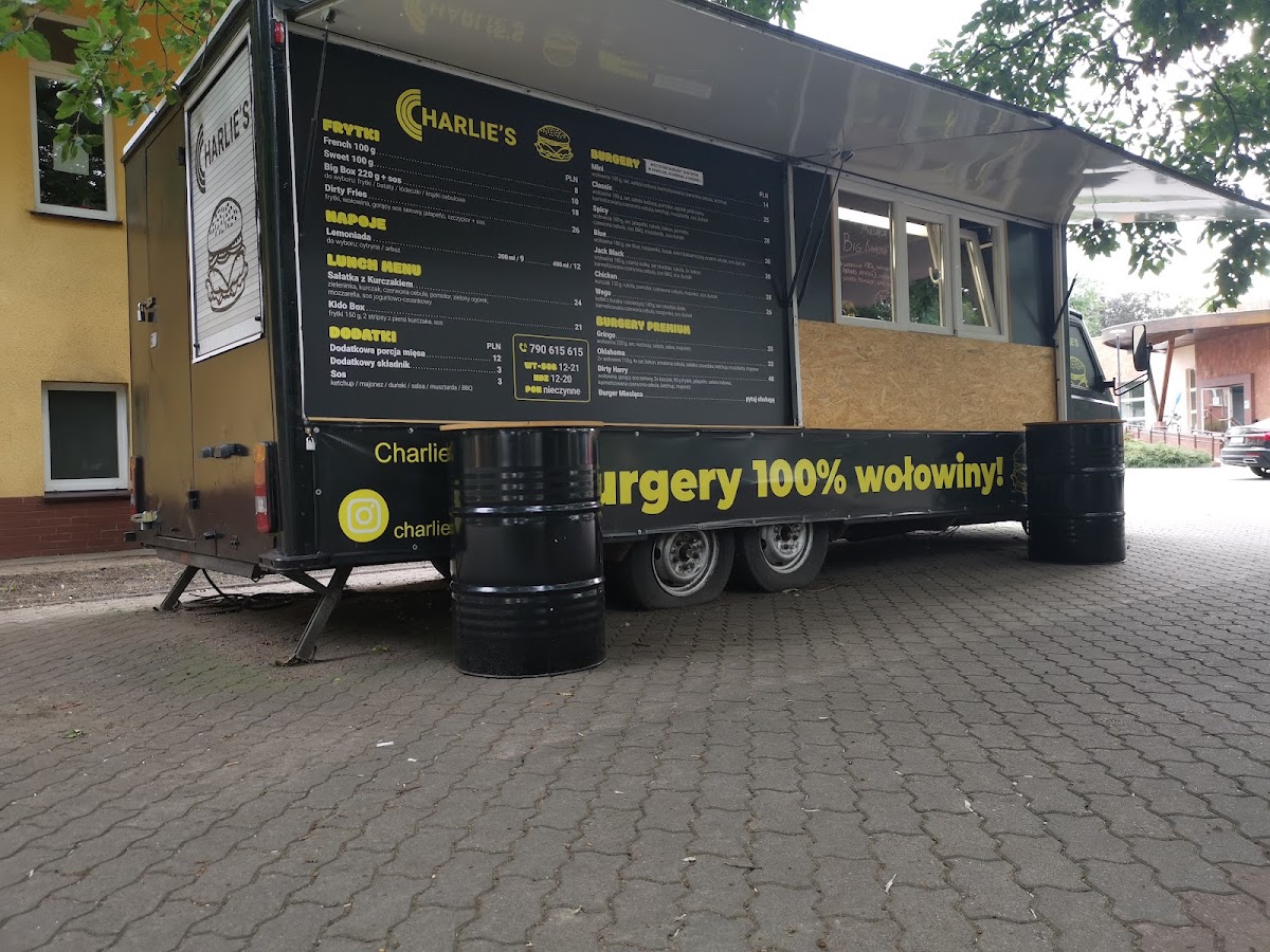 Charlie’s | Food Truck - Photo 2