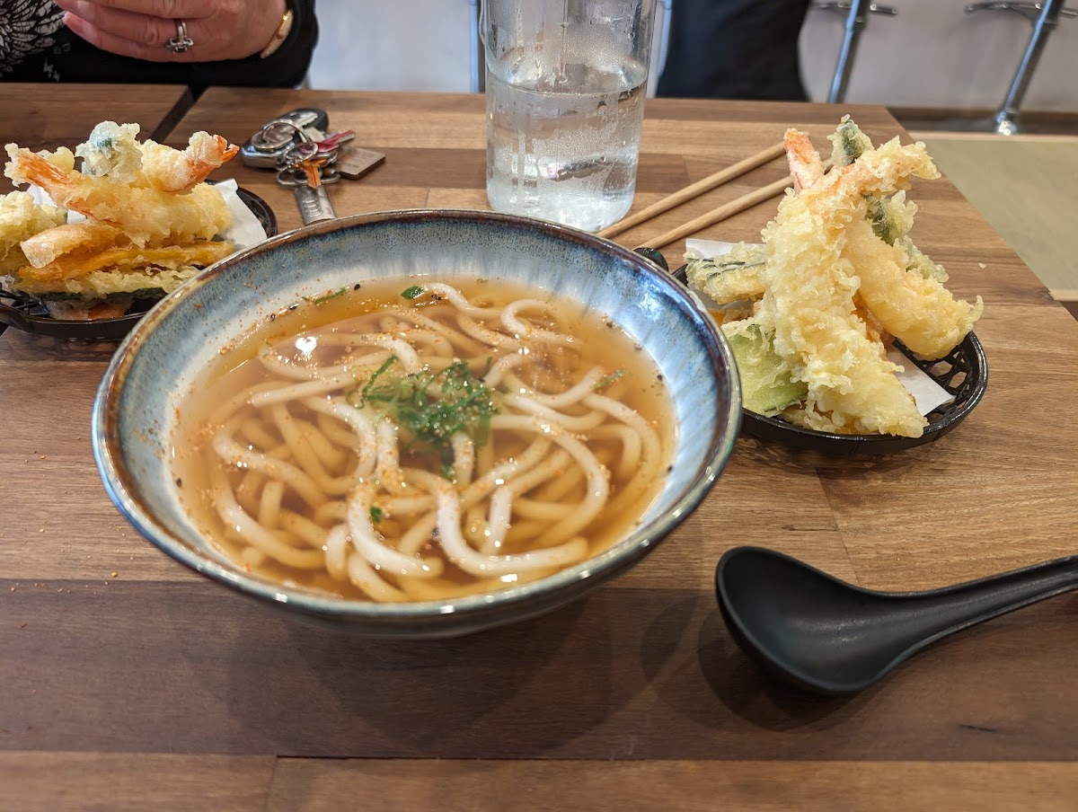 Hinata Sushi Studio - Photo 5