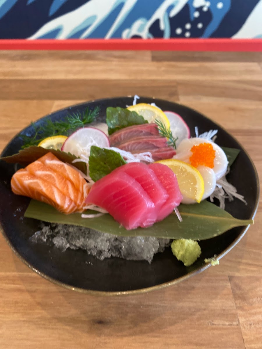 Hinata Sushi Studio - Photo 6
