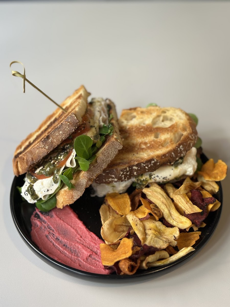 Maly Brunch & Specialty Coffee - Photo 2