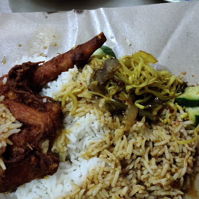 Nasi Ayam Goreng