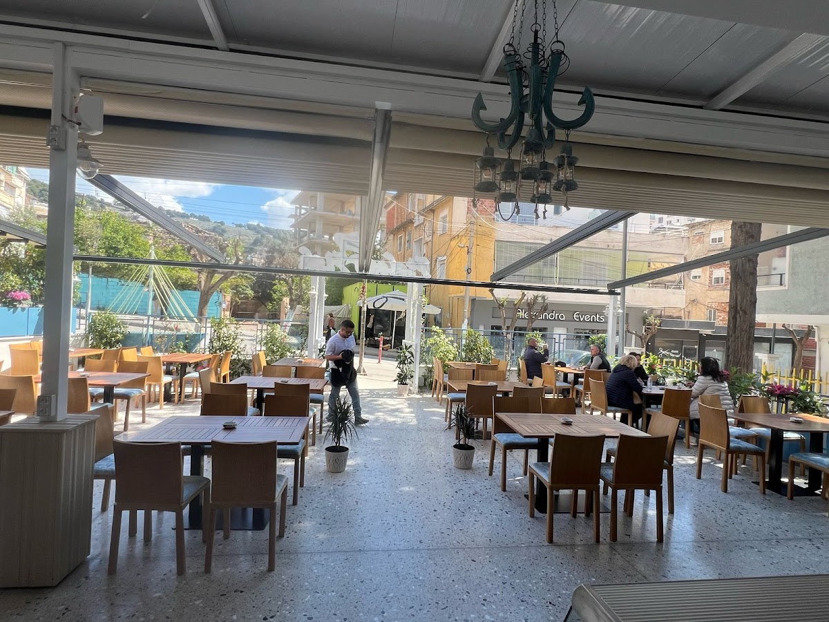 Ftelea Fish Restaurant - Photo 4