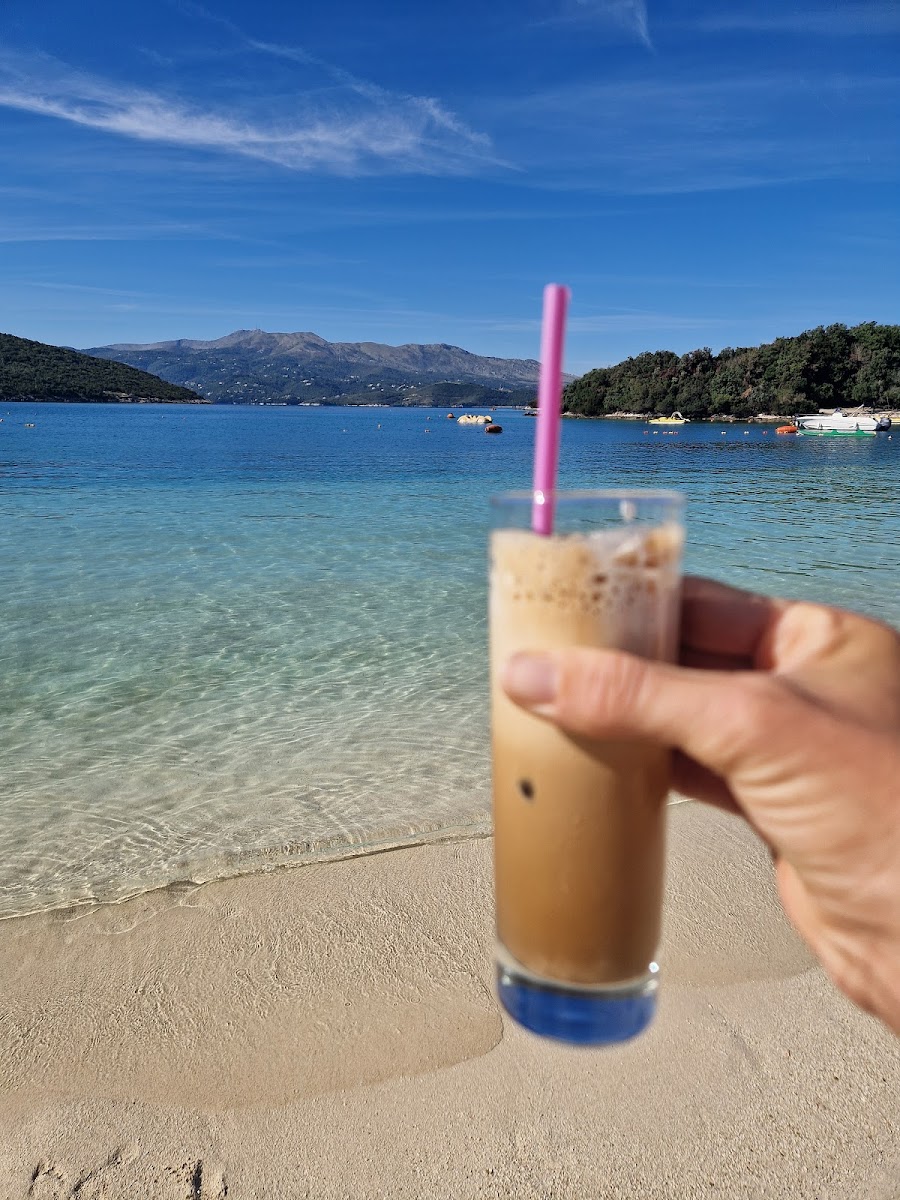 Legisi Beach Restaurant - Photo 9
