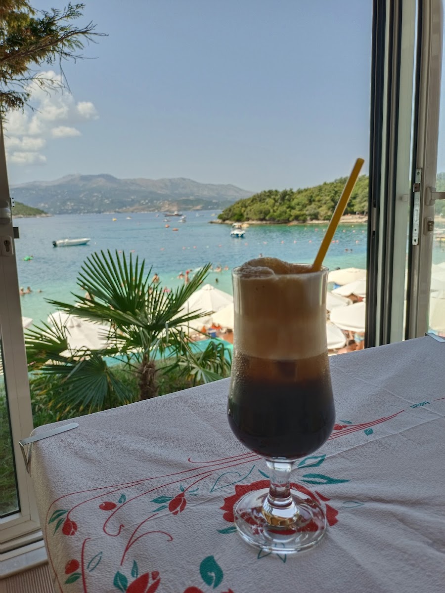 Legisi Beach Restaurant - Photo 1