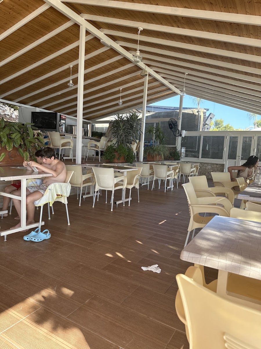 Legisi Beach Restaurant - Photo 8